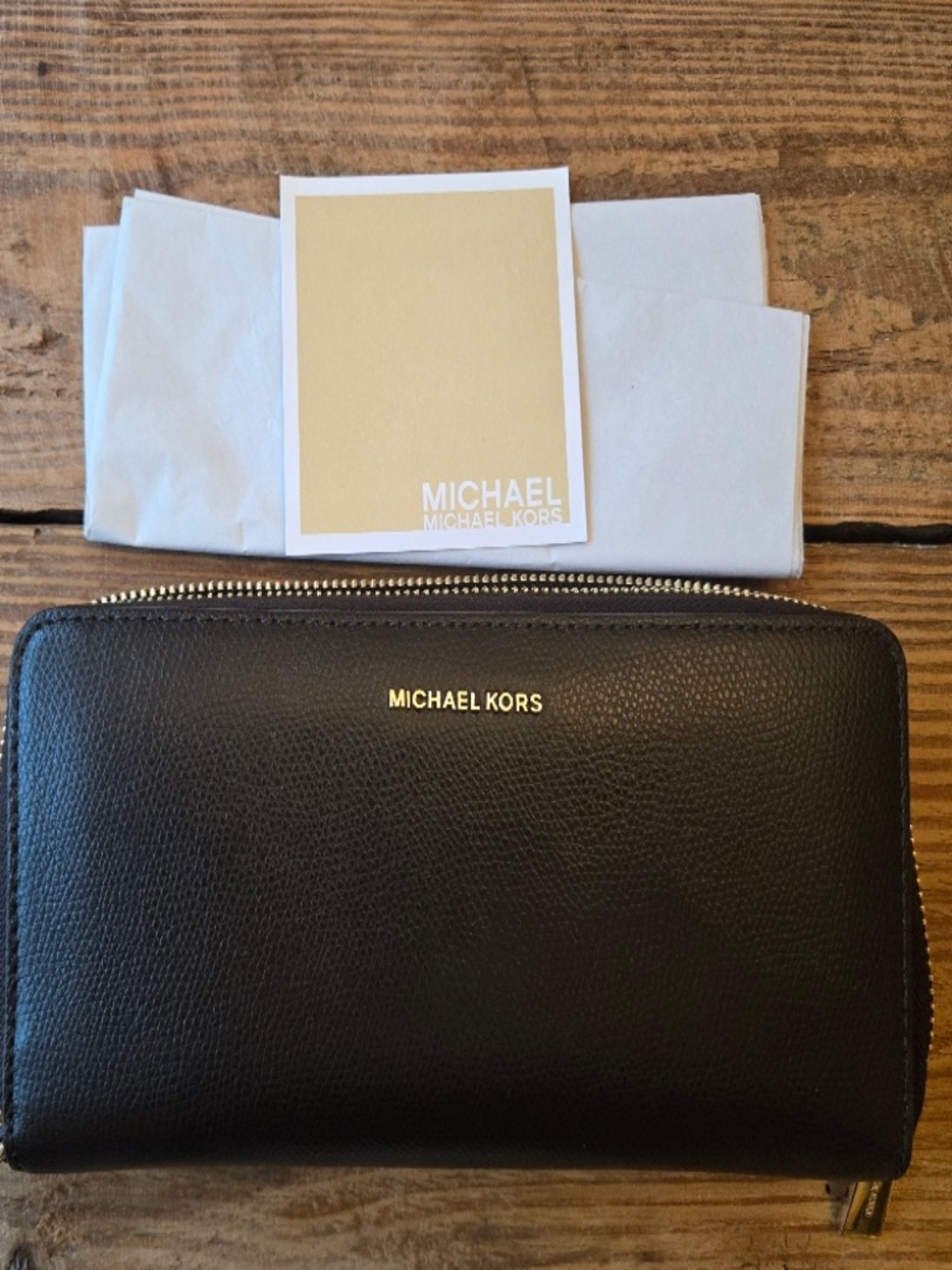 EUC Michael Kors Jet Set Travel Large Continental Wristlet